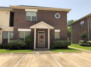 111 Forest (pvt) Dr, College Station, TX 77840