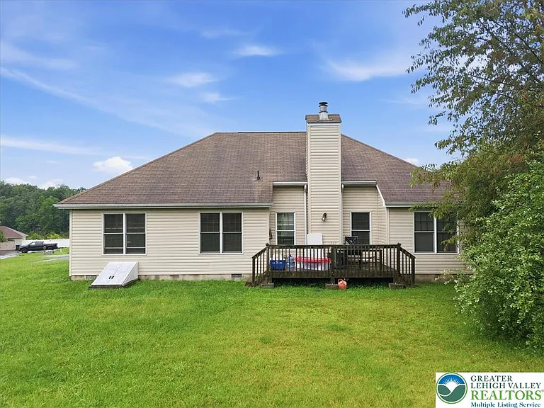 86 Northpark Dr E — Photo 59