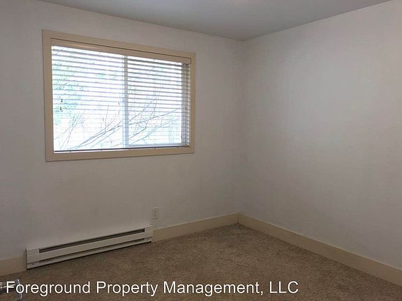 3rd image of 11056 NE 33rd Pl APT C6