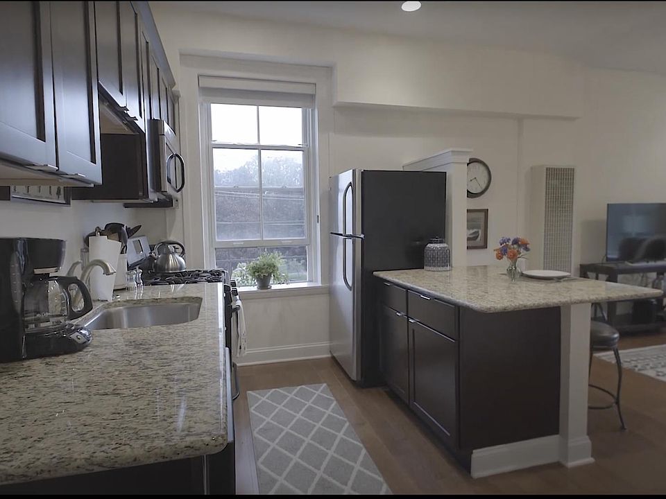 1st image of 20 Saint Louis Pl APT 12