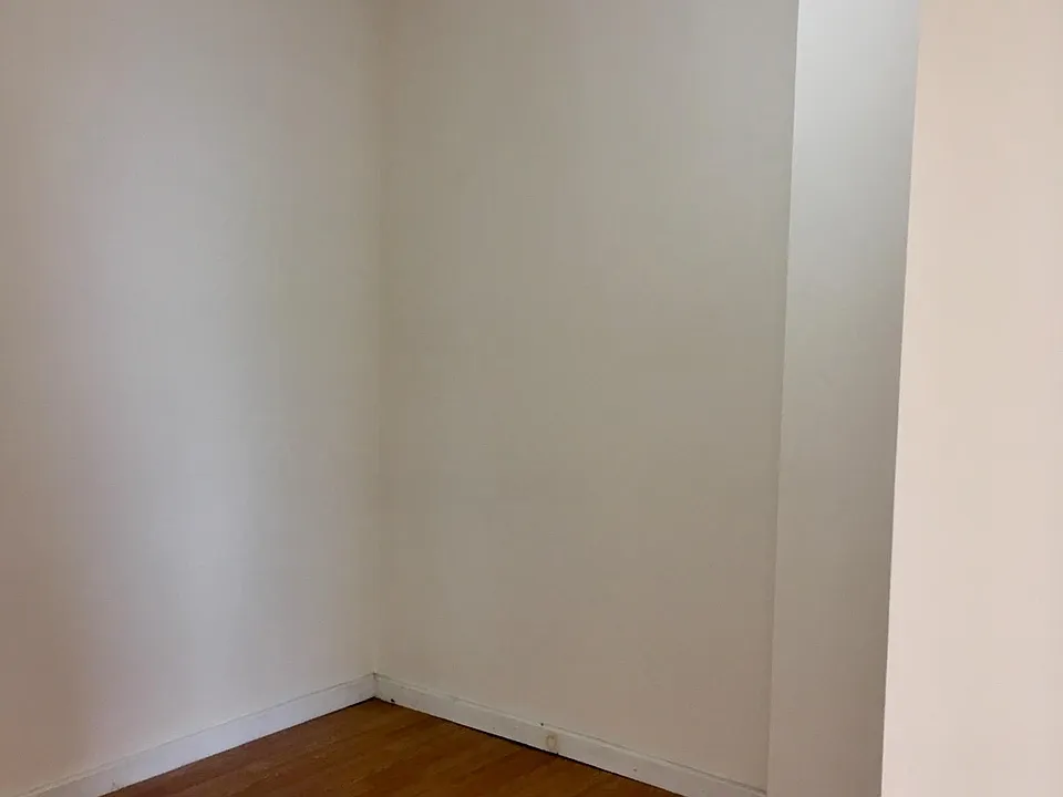 Building Photo 3