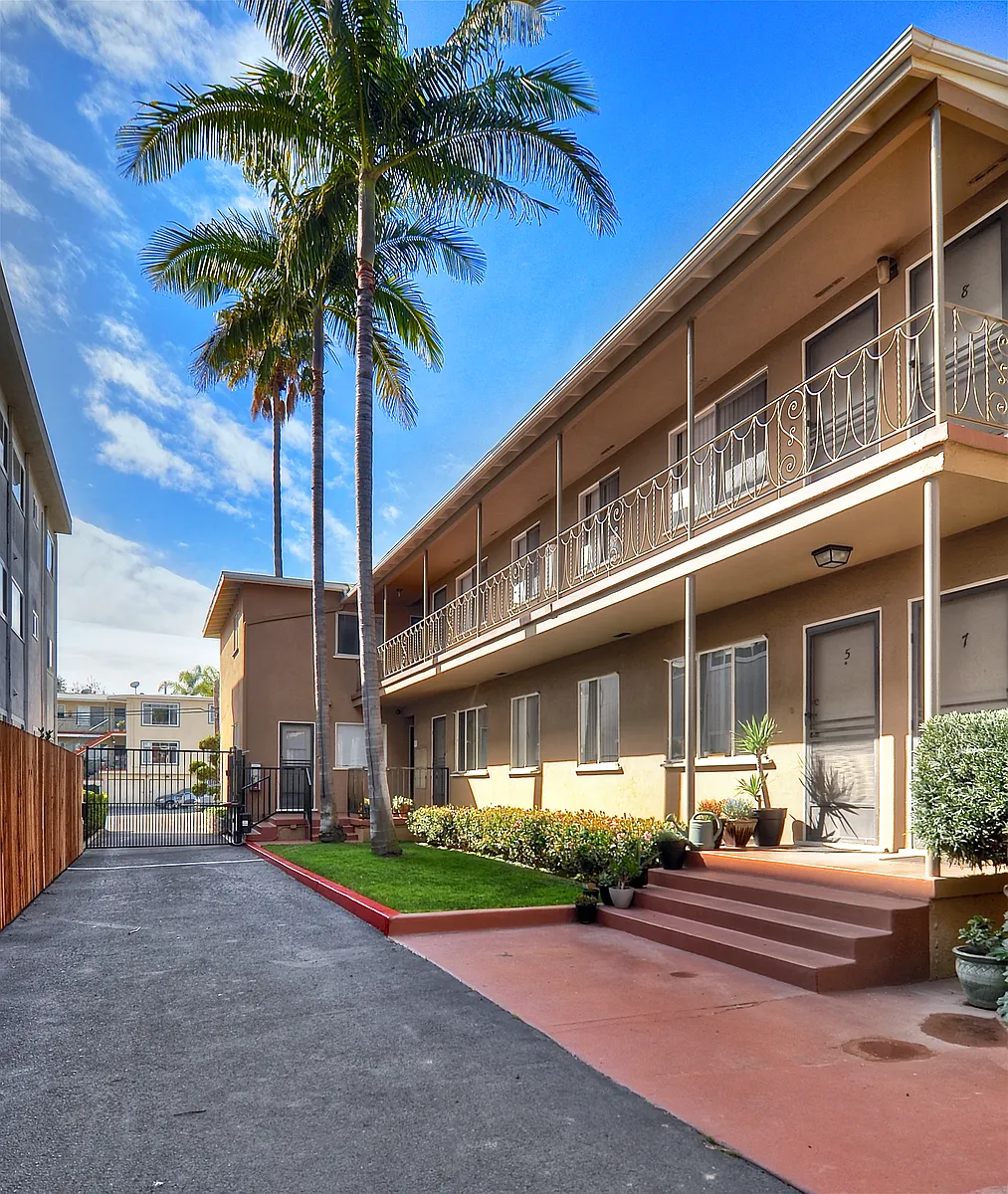 Building Photo - 3645 E Ocean Blvd #4