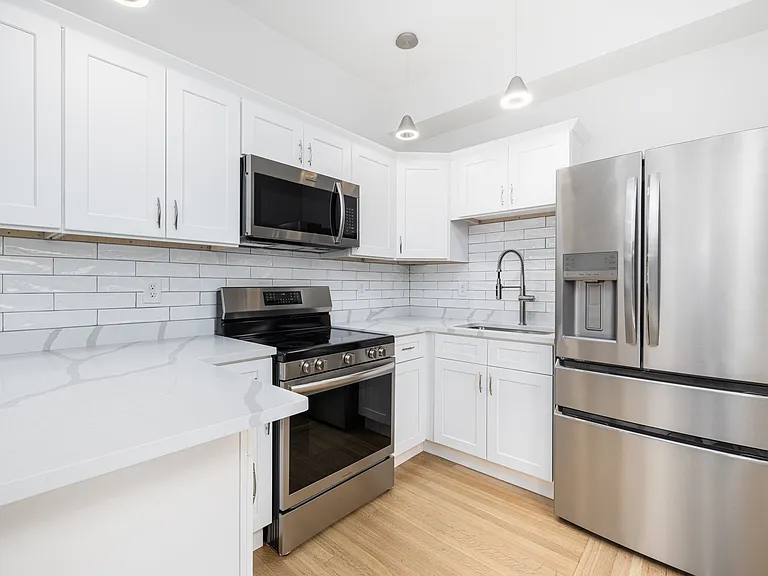54 Sutton St #1 — Photo 10