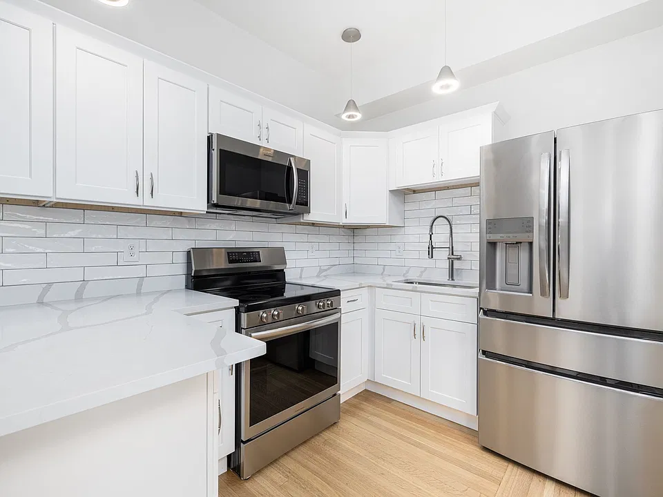 54 Sutton St #1