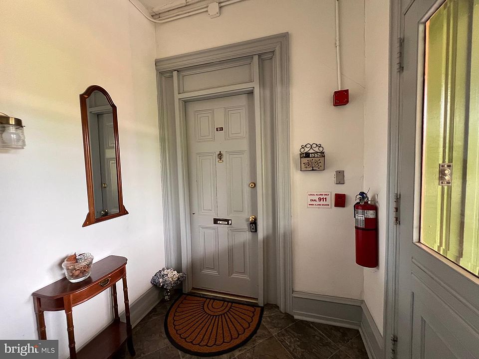 4th image of 192 N Lansdowne Ave APT B1