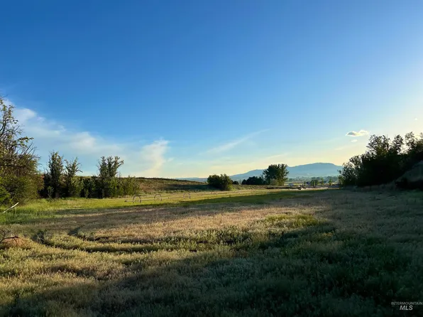1 Patriot Ln, Emmett, ID 83617