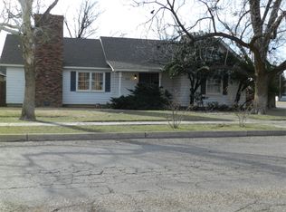 711 N 7th St, Lamesa, TX 79331