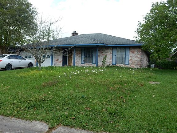 2nd image of 2108 Victoria Ct