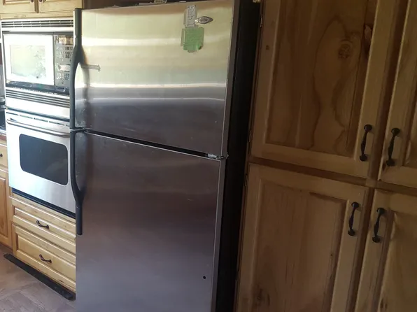 320 N Yellowstone Ave, Moorcroft, WY 82721