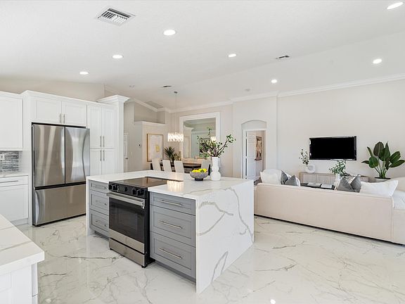 4th image of 7127 Lombardy Street