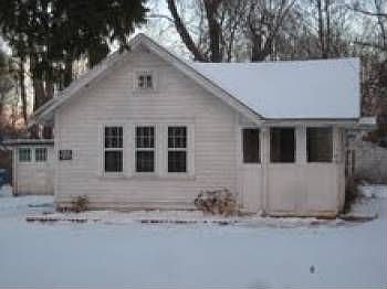 1st image of 145 Woodrow St