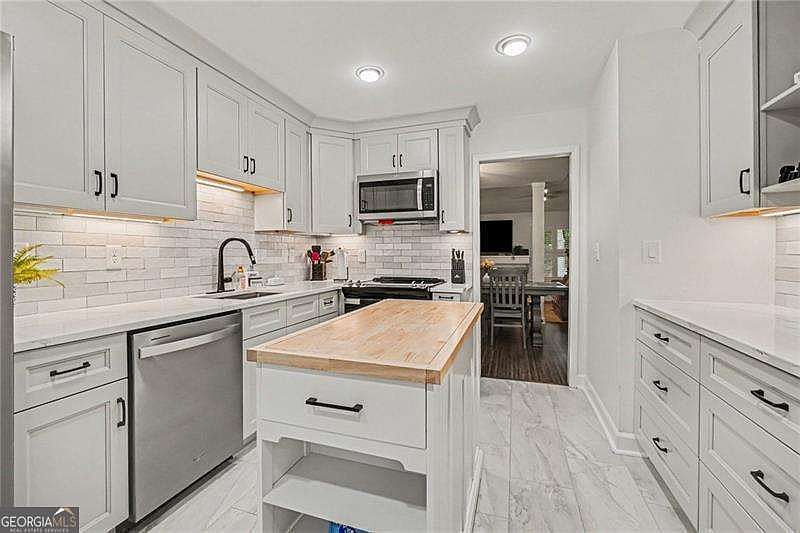 1st image of 3078 Balearic Dr SE