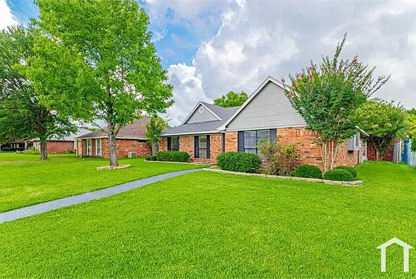 3618 Flagstone Ave — Photo 4