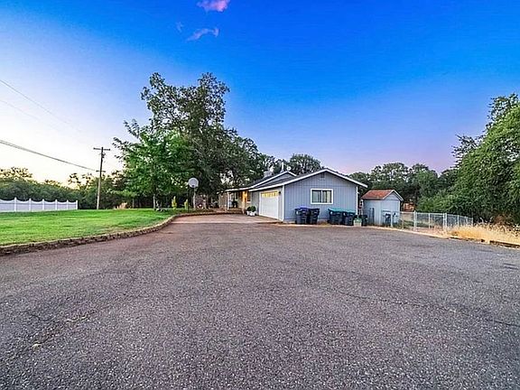 3rd image of 18490 Bywood Dr