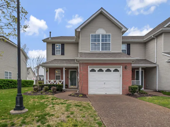 222 Stanton Hall Ln, Franklin, TN 37069
