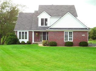 1835 Nikki Ct, Howell, MI 48843