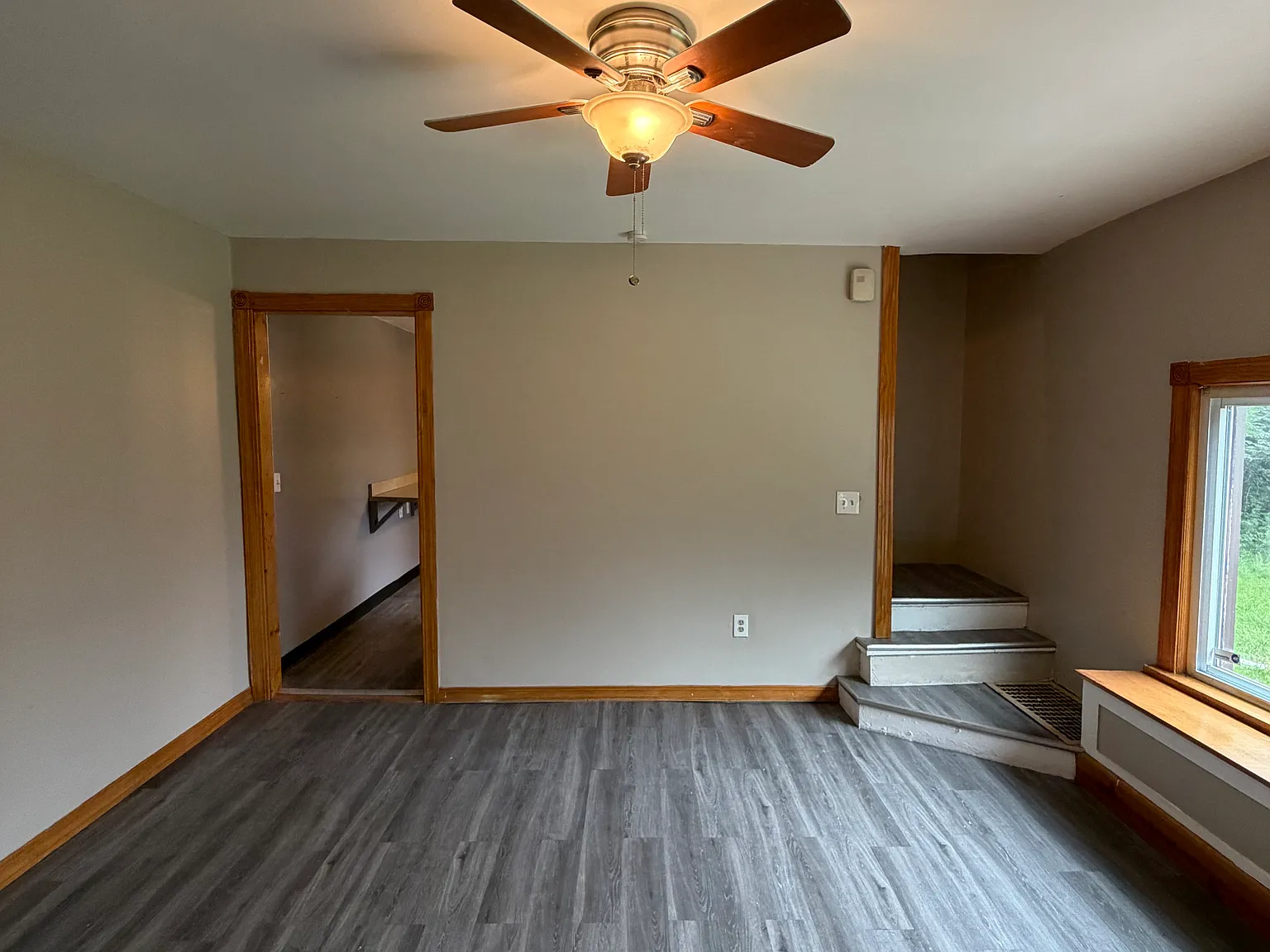 4 bed, 1230 sqft, $1,950 — Photo 4