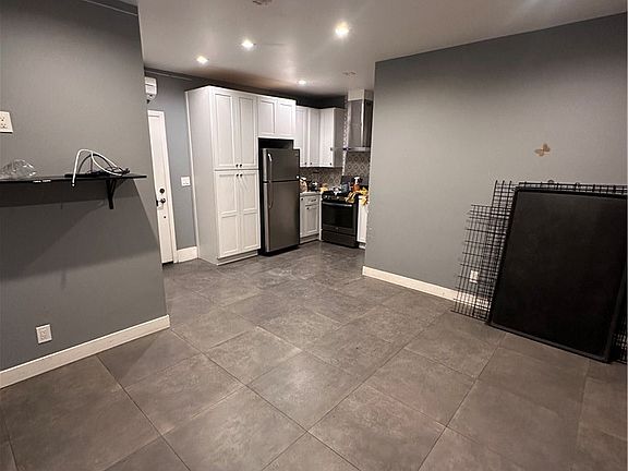 3rd image of 8963 Mercedes Ave #8963