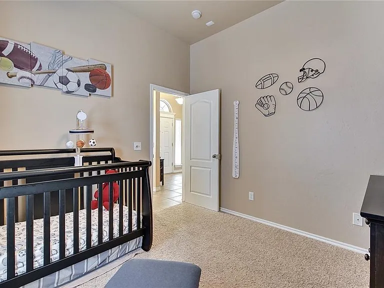 9012 Crooked Creek Ln — Photo 18