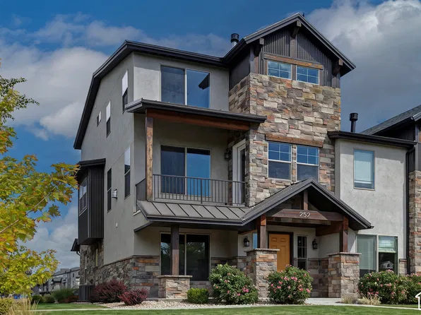252 E Sandy Sage Way, Sandy, UT 84070