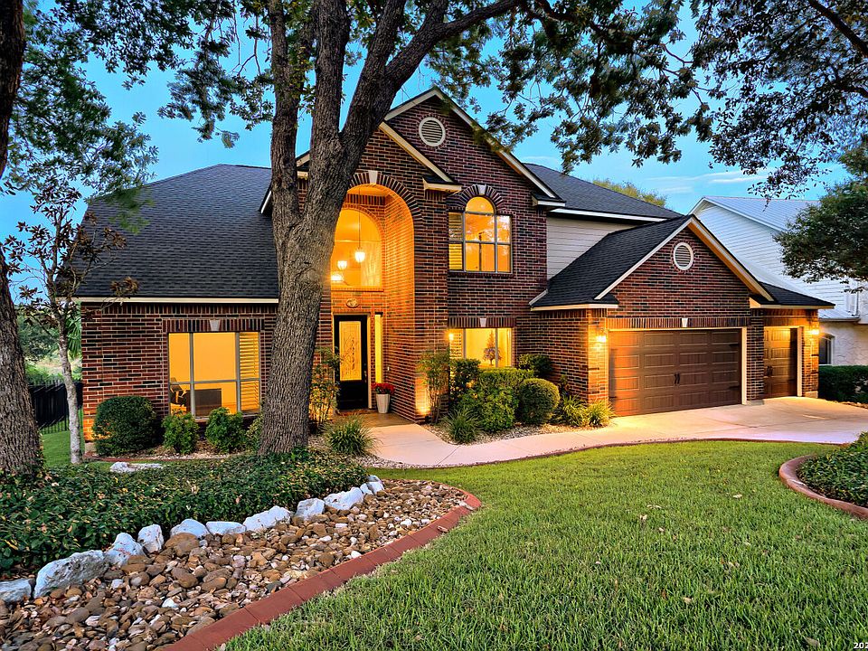 1st image of 726 Mesa Ridge