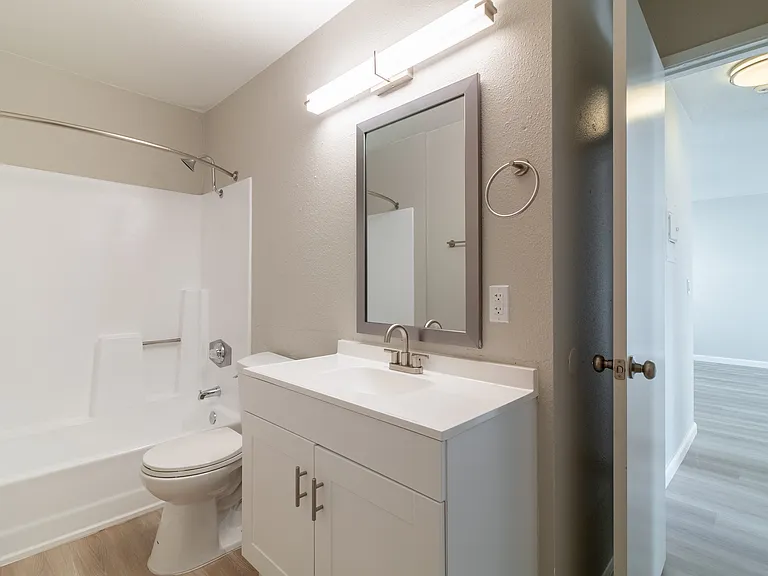 Alturas Paso Robles Apartment Homes — Photo 8