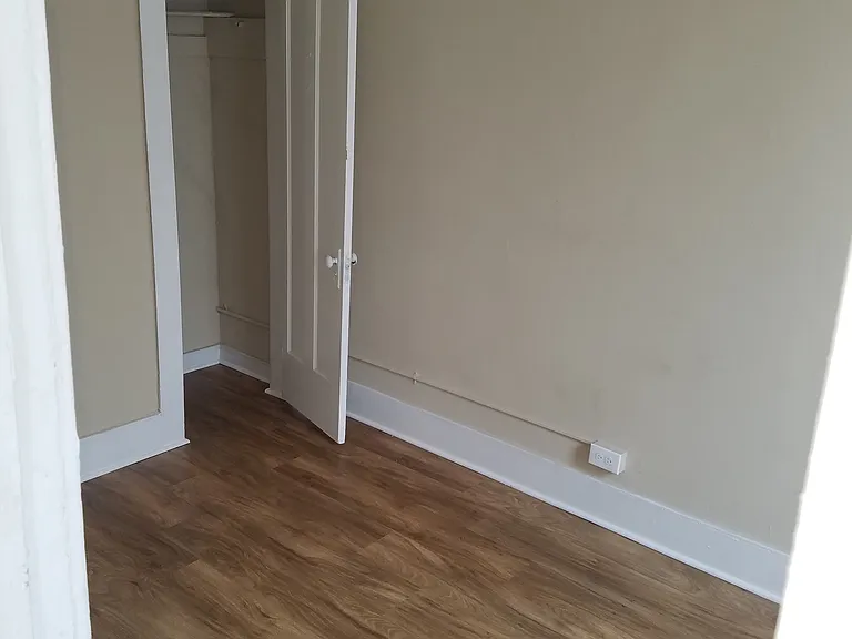 2142 Livernois Ave — Photo 2