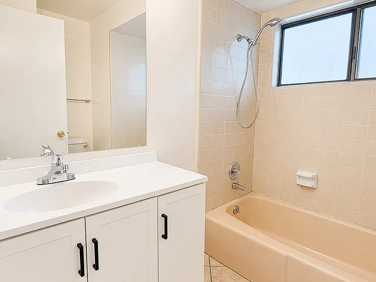 Berrum Park Apartments — Photo 9