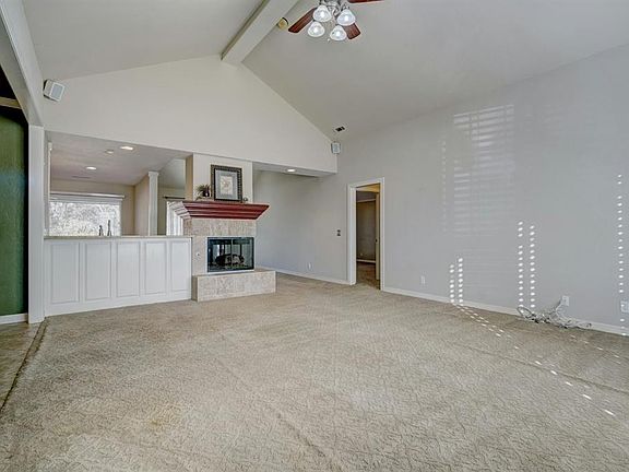 4th image of 6 Jarrot Dr