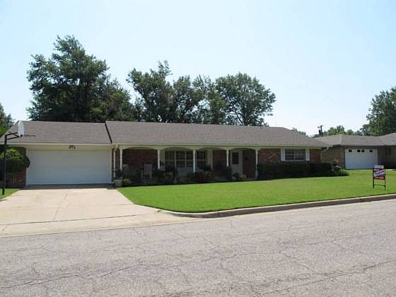 1st image of 816 Rosewood St