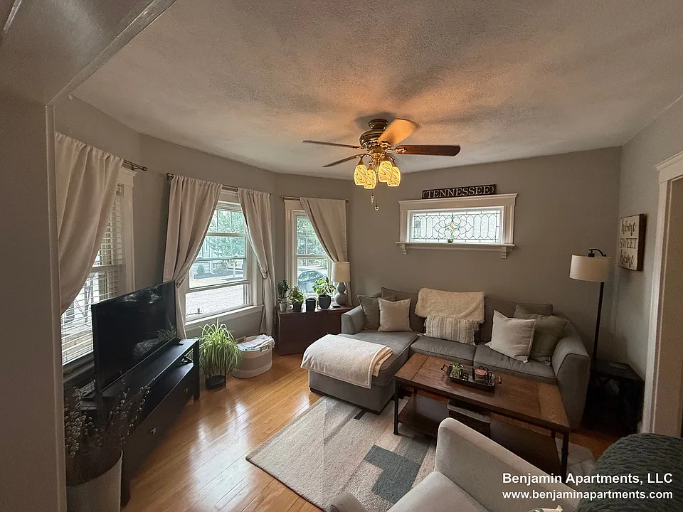 18 Benton Rd #1