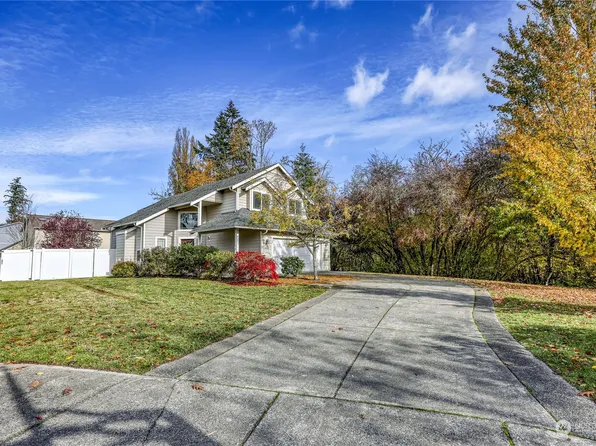 482 Flower Meadows Street, Port Orchard, WA 98366