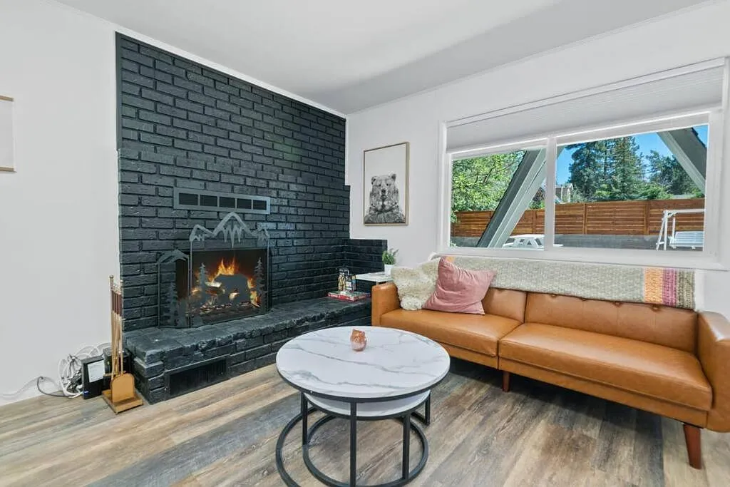 1 bed, 1.0 bath, 300 sqft, $1,360 — Photo 4