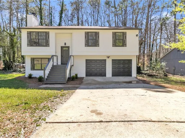 5075 S Woodbridge Trl, Stone Mountain, GA 30088