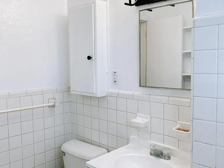 1722 N Lindsay Ave — Photo 11