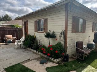 691 Walnut St, Moorpark, CA 93021