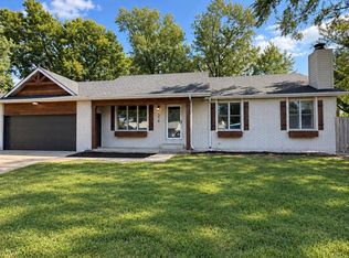 318 N Countryside Ct S, Andover, KS 67002