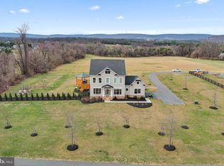 16756 Misty Ridge Ln, Hillsboro, VA 20132