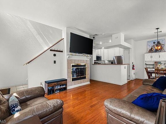 3rd image of 29 Pheasant Brook Court