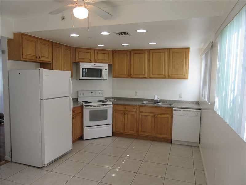 1st image of 8216 Crespi Blvd APT 2