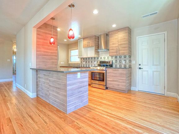 5th image of 880 Alameda De Las Pulgas