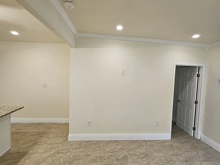 13844 Candlewood Ave — Photo 17