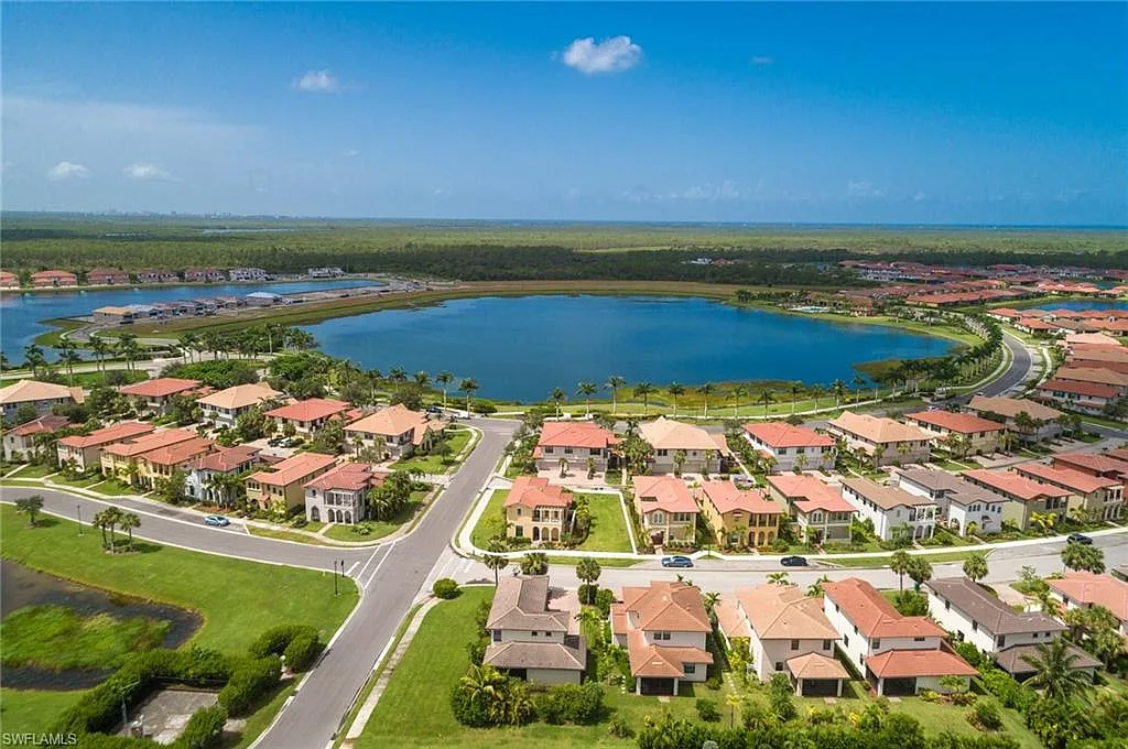 3 bed, 3.5 bath, 2115 sqft, $4,000 — Photo 4