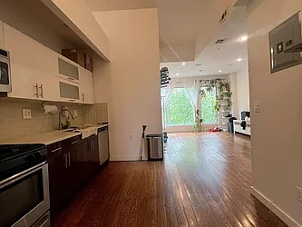 417 Pulaski Street, #3A