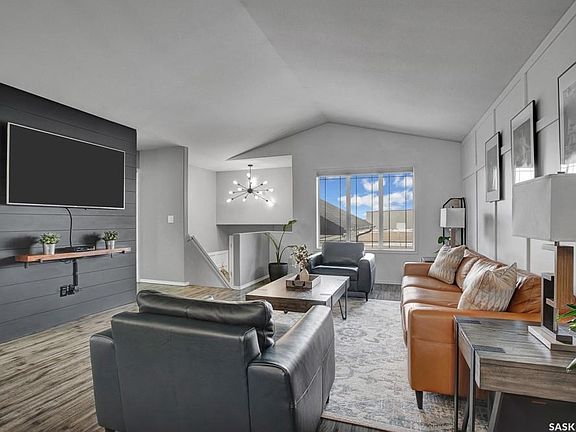 3rd image of 703 Gowan ROAD