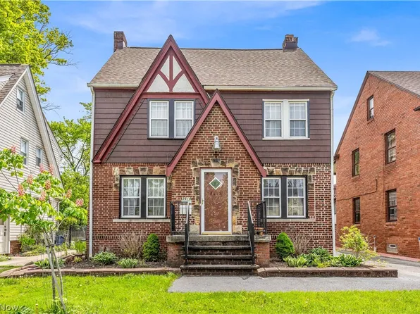 3618 Farland Rd, University Heights, OH 44118