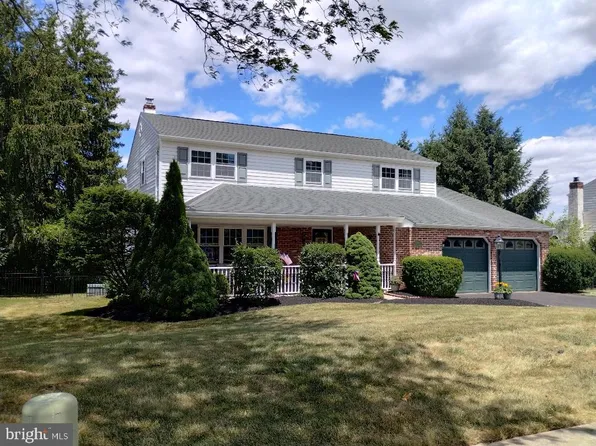 229 Horseshoe Rd, Norristown, PA 19403
