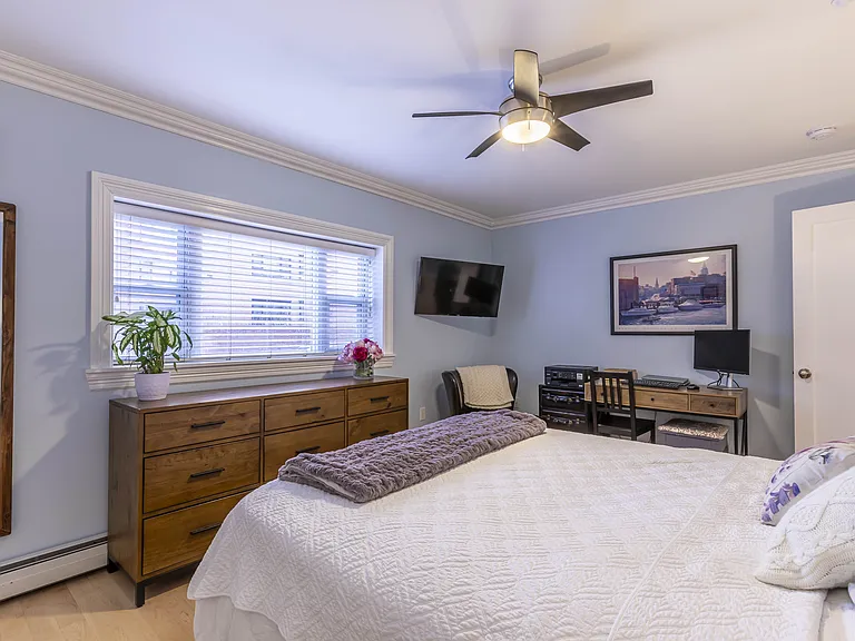 52 Cooper St #2 — Photo 6