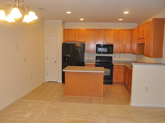 2nd image of 2431-103 Eagle Creek Dr