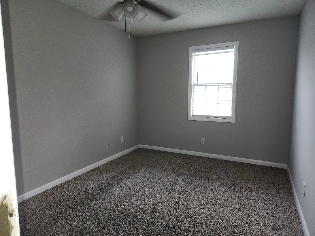 2 bed, 1.0 bath, $795 — Photo 4
